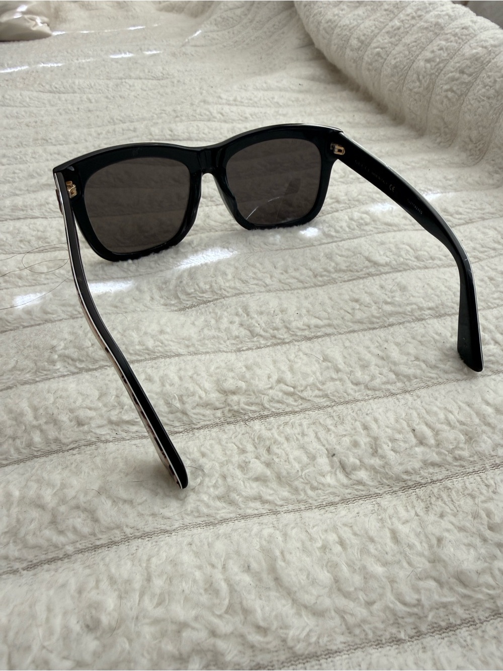 AUTHENTIC Gucci Sunglasses - Picture 3 of 6